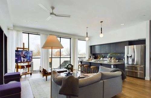 Melrose House | Fox Quads Escape-4 Suite Combo-12 South