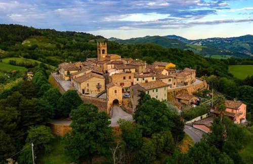 Monte Fabbri Apartment | Foxes house