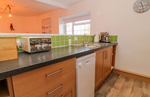 Whitstone Cottage | FOXGLOVE, family friendly, character holiday cottage in Whitstone