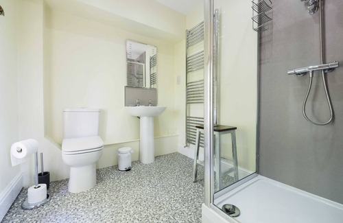 Buxton Bed & Breakfast | Foxlow Coach House
