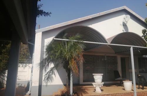 Pretoria Bed & Breakfast | Foxtrot Guest House