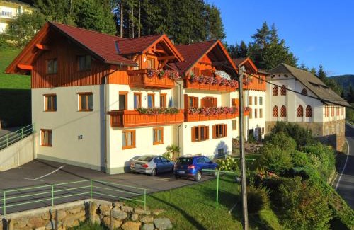 Millstatt House | Frühstückspension Götzfried-Hof