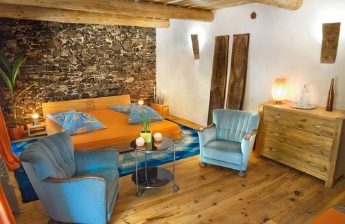 Durfort-et-Saint-Martin-de-Sossenac Bed & Breakfast | La Vieille Maison - Chambre et Halte Gourmande