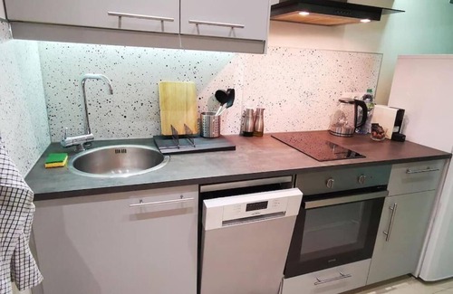 Les Avenieres-Veyrins-Thuellin Apartment | Cosy studio with mezzanine & parking 2min Walibi