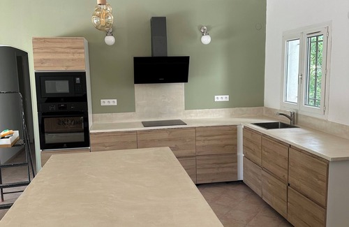 Saint-Maximin-la-Sainte-Baume Villa | Sous les Oliviers, Villa 6 Personnes Tranquille, Climatisée, Piscine Privée