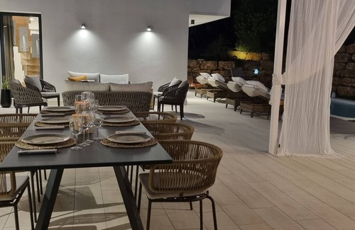 Saint-Maximin-la-Sainte-Baume House | Designer and family architect house heated pool