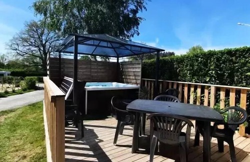 Saint-Symphorien-de-Thenieres House | Domaine Relais du Lac - 3-room cottage for 3/4 people with Jacuzzi