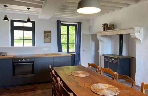 Treigny House | Bourg Sans Paille