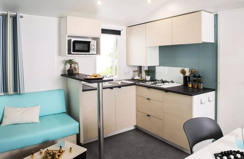 Villedieu-les-Poeles House | Mobiler Wohnkomfort 34 m2 (3ch-6/7 pers) + Terrasse 6 bis 7 Personen - 6 Pers. im Preis inbegriffen