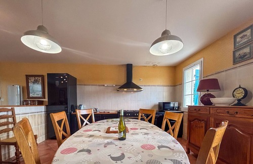 Faverolles Cottage | Charming Villa with Indoor Pool, Private Tennis Court, Near Zoo and Castles