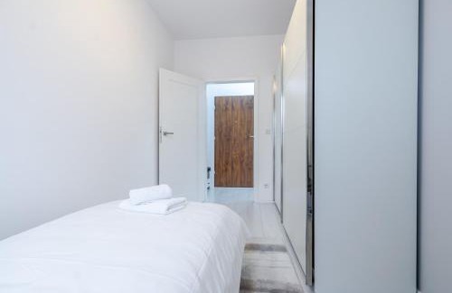 Katowice Apartment | Francuska Comfort Apartment by BookingHost