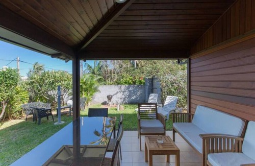 Grande Anse Ski Chalet | Frangipani house, quiet garden and SPA