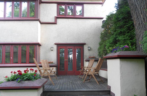 Burnham Park House | Frank Lloyd Wright-Designed House In Milwaukee, WI, 4 Bed 2.5 Bath, Sleep10