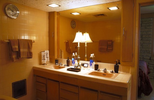 Austin House | Frank Lloyd Wright overnight rental - The Elam House