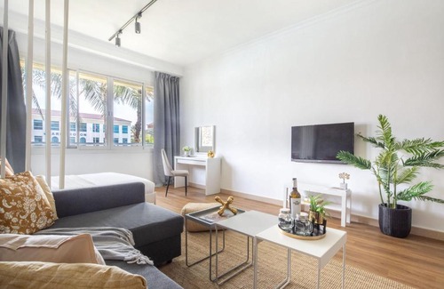 Dubai Investment Park Apartment | Frank Porter - Lake Apartment