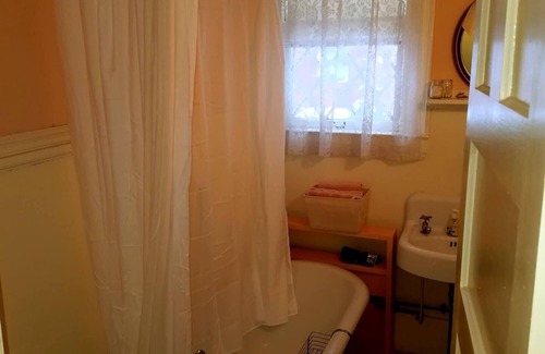 Saranac Lake Bed & Breakfast | Franklin Manor - King Suite Optional Adjoining