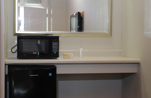 Prince George Hotel | Fraser Inn