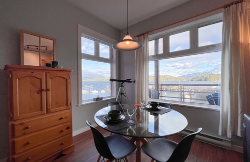 Tofino Condo | Fred Tibbs #10-Ocean View, D.T, Fireplace, Pets