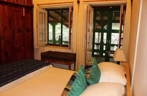 Bhimtal Hotel | Fredy's Bungalow