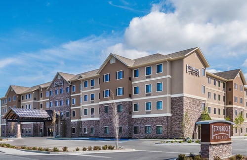 Midtown Anchorage Apartment | Free Breakfast Buffet Included. Pool, Hot Tub, & Gym Access!