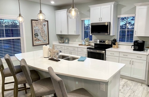 Ono Island House | FREE Cleaning & Use of GOLF CART! Sleeps 9 Gated Swim Golf Beach Club Community