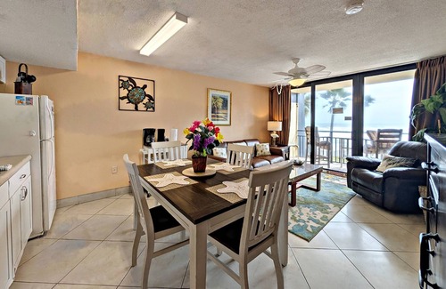 Daytona Beach Shores Condo | FREE DAILY ACTIVITIES-Tropical Beach Family Getaway-2 Pools-Onsite Arcade-Laundry-SmartTVs-Free WIFI