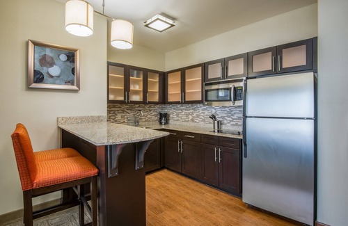Amarillo Condo | Free Daily Breakfast, Indoor Pool + Hot Tub Access