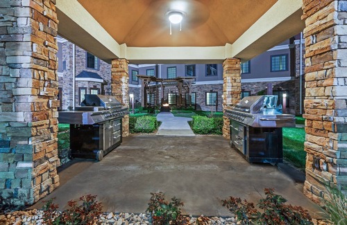 Amarillo Condo | Free Daily Breakfast, Indoor Pool + Hot Tub Access