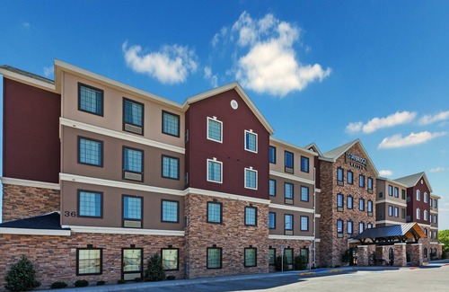 Amarillo Condo | Free Daily Breakfast, Indoor Pool + Hot Tub Access