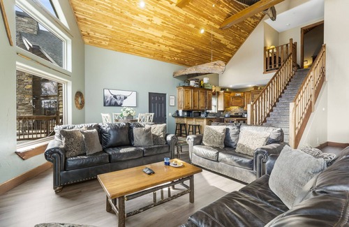 Branson House | Free Daily Tickets, Near Sdc, Billiards, Table Rock Lake Access and Views!