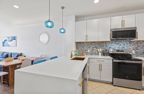 Frangista Beach Condo | Free fun package! Gulf view pet friendly pool hot tub 2BD 2BA sleeps 6