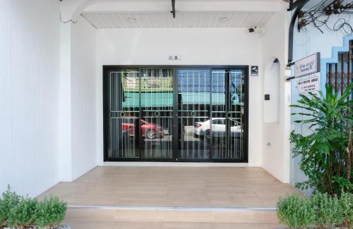 Hat Yai House | Free Netflix 2BR 8 Pax 6Mins to Lee Garden 1 Min walk to 7Eleven