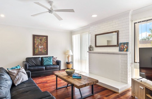 Narrawallee House | Free night on us this Winter at Family Escape your perfect home away from home