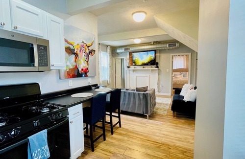 East Allegheny Apartment | FREE Off Street Park! WALK to ALL *Outdoor Deck*