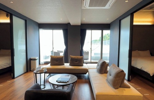 Hatsukaichi Hotel | Free parking 130 wooden deck balcony included Perfect for families/Hatsukaichi Hiroshima