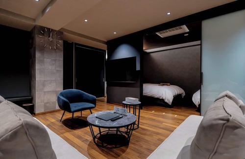 Hatsukaichi Hotel | Free parking 130 wooden deck balcony included Perfect for families/Hatsukaichi Hiroshima