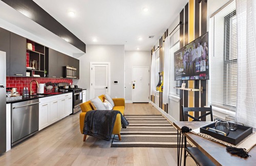 Ironbound District Apartment | Free Parking 3 Suites Near Downtown Newark
