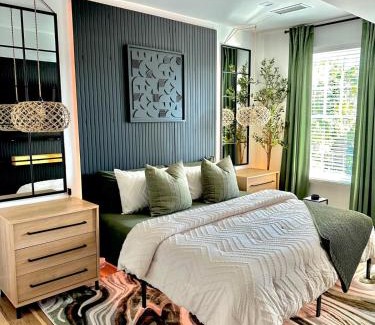 Garden Hills Apartment | Free Parking at Luxury Buckhead Hideaway