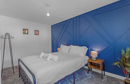 Livingston Apartment | Free Parking - Central - Sleeps 6 - 2 Bedrooms