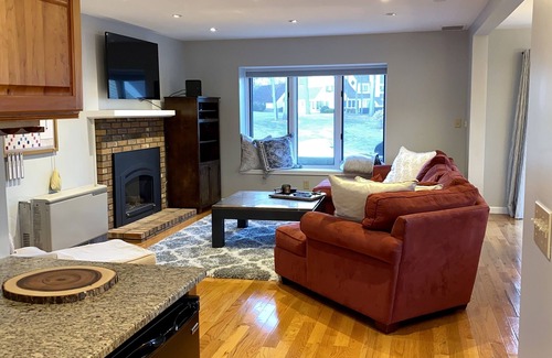 South Down Shores House | Free standing condo in gorgeous lakefront community with short walk to beach