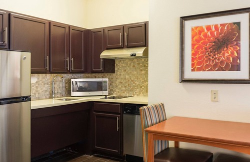Fargo Condo | Free Wi-Fi, Free Breakfast | Fully Equipped Suite