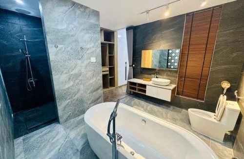 Hai Chau Villa | Freeairportpickup@Near Han Market 4BRs Villa