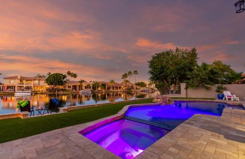 Val Vista Lakes House | Freeport home