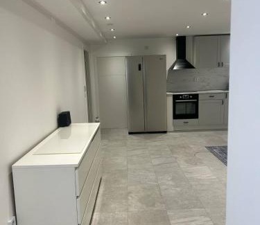 Rosengard Apartment | Fresh and newly renovated basement apartment