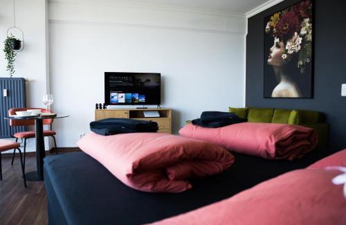 Antonsviertel Apartment | Fresh apartment - 20th floor - Netflix - Center