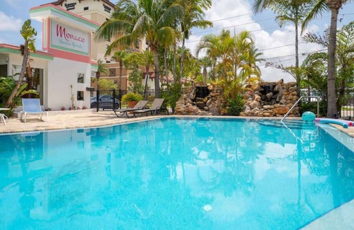 Bay Esplanade Apartment | Fresh for 2025: Retro Beach Oasis with Color Pop