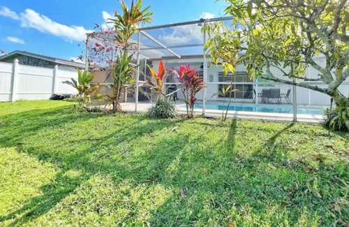 Sunrise Villa | FRESH! Tropical Oasis/Pool King Bed/Top Location