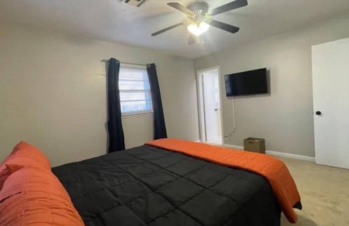 Muskogee House | Freshly Renovated 3bed/2bath Home