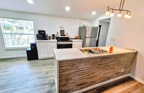 Salt Springs House | Freshly renovated retreat in Salt Springs, FL-1 mile away from Recreation Area.