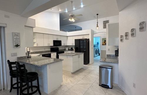 Port Charlotte House | Freshwater Canal Pool Home